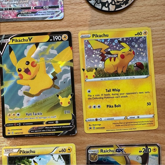 Lot of 450 Pokemon Trading Card Collection - Picture 2 of 16